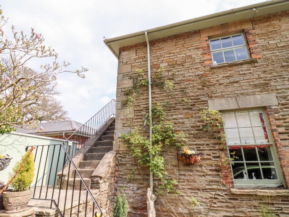 The Stable Apartment Lydney Exterior photo