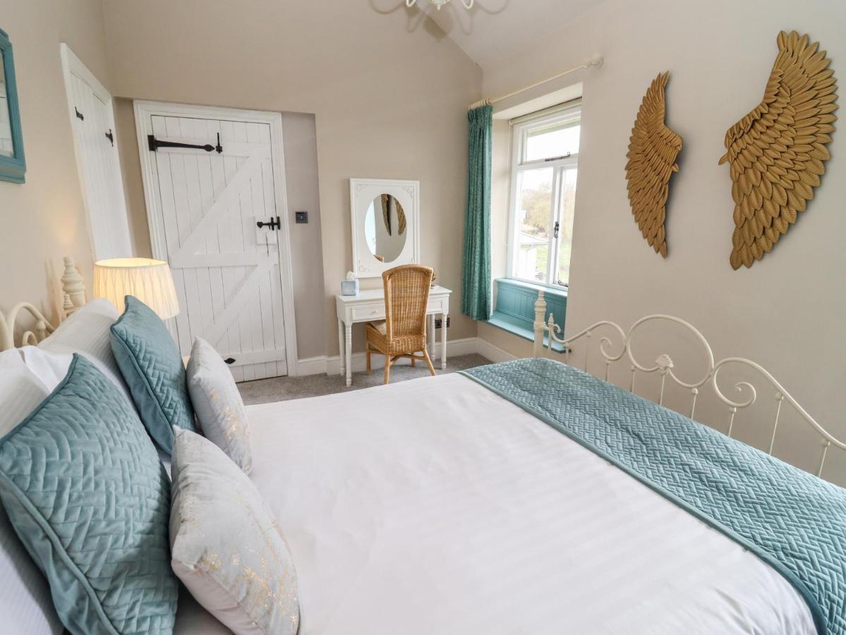 The Stable Apartment Lydney Exterior photo